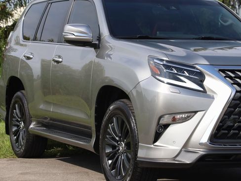 Used 2023 Lexus GX 460 Luxury w/ Sport Design Package image 53