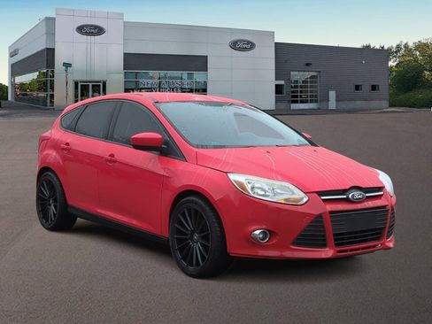 Used 2012 Ford Focus SE image 2