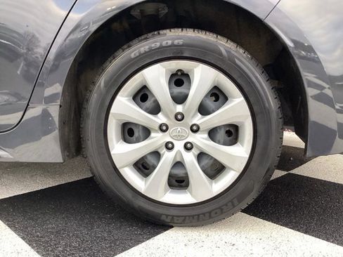 Used 2025 Toyota Corolla LE image 9