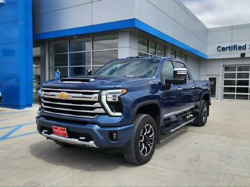 Used 2024 Chevrolet Silverado 2500 High Country w/ High Country Premium Package image 1