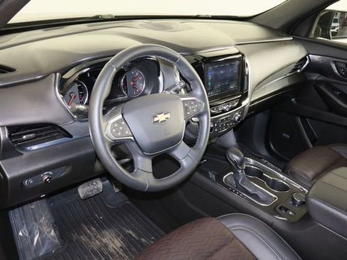 Used 2023 Chevrolet Traverse High Country image 29