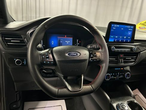 Used 2025 Ford Escape ST-Line AWD/4WD image 14