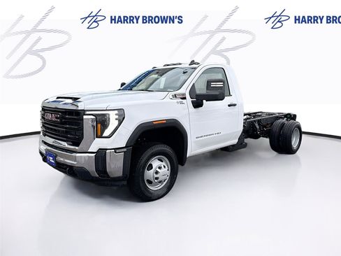 New 2026 GMC Sierra 3500 Pro w/ Convenience Package AWD/4WD image 1