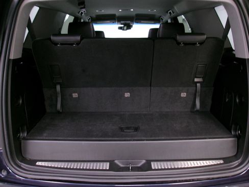 Used 2019 Chevrolet Tahoe LT image 11