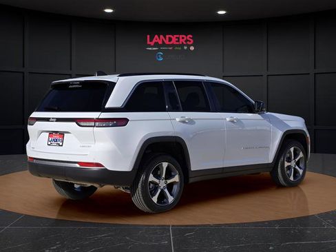 New 2026 Jeep Grand Cherokee Limited RWD image 3