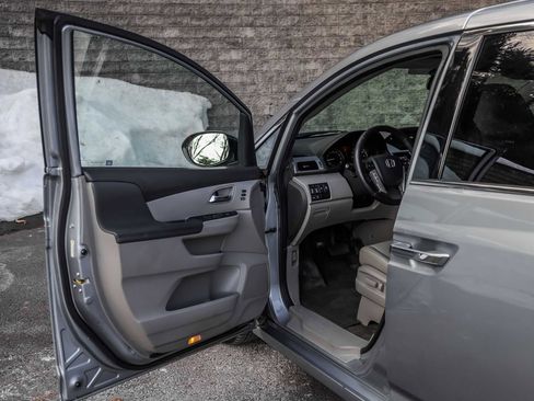 Used 2017 Honda Odyssey Touring image 23