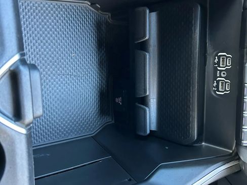 Used 2022 RAM 3500 Big Horn w/ Level C Equiment Group image 32