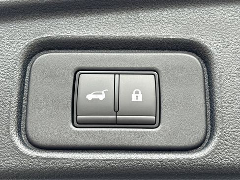 New 2026 Nissan Pathfinder SV image 28