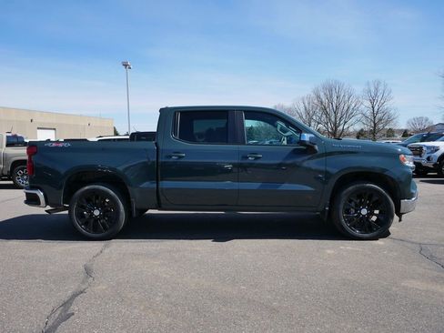 Used 2025 Chevrolet Silverado 1500 LT image 8