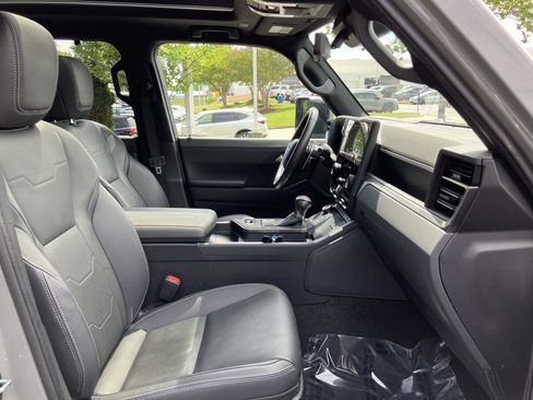 Used 2024 Lexus GX 550 w/ Accessory Package (2T) AWD/4WD image 34