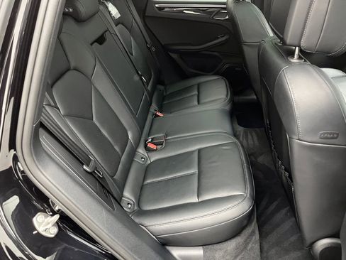Used 2025 Porsche Macan image 35