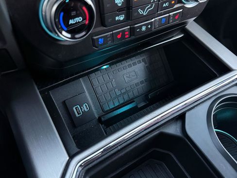 Used 2021 Ford F250 Platinum w/ FX4 Off-Road Package image 21