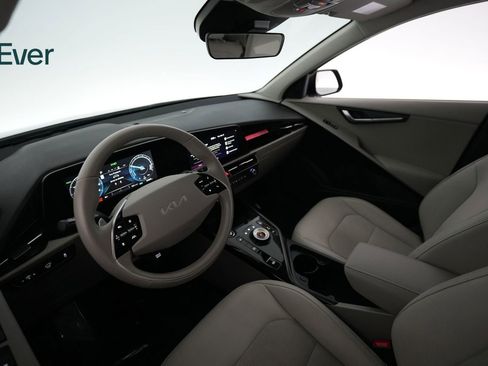 Used 2023 Kia Niro Wind image 4