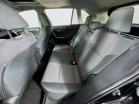Certified 2023 Toyota RAV4 XLE w/ Convenience Package AWD/4WD image 18