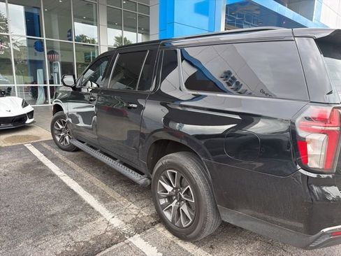 Used 2022 Chevrolet Suburban Z71 AWD/4WD image 4
