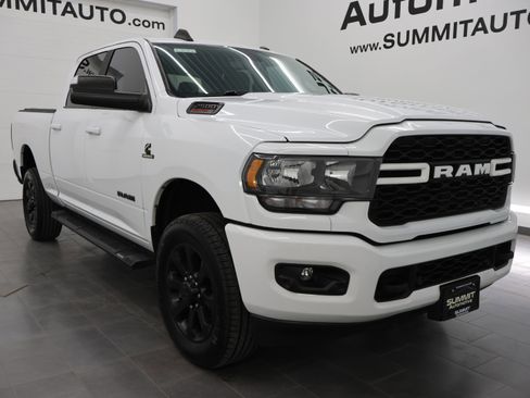 Used 2022 RAM 2500 Big Horn w/ Night Edition AWD/4WD image 2
