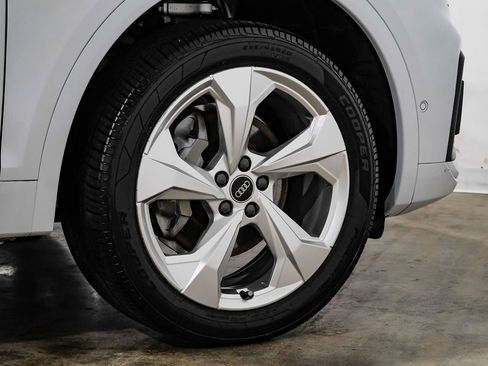 Used 2021 Audi Q5 Prestige w/ Prestige Package image 56