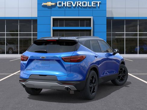 New 2025 Chevrolet Blazer LT w/ Midnight/Sport Edition image 4