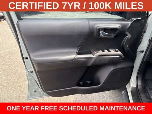 Used 2022 Toyota Tacoma TRD Sport w/ Technology Package AWD/4WD image 13