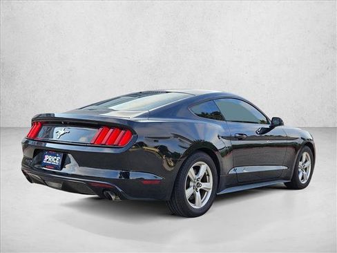 Used 2017 Ford Mustang Coupe RWD image 5