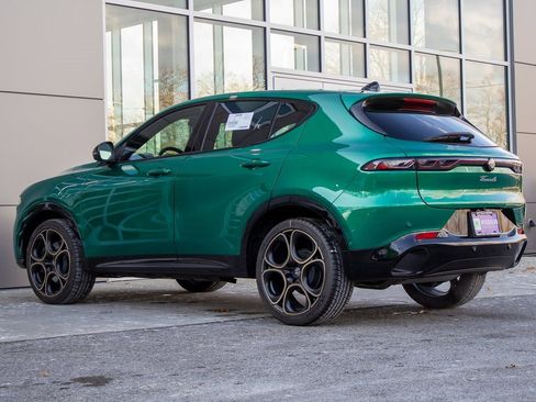 New 2025 Alfa Romeo Tonale image 8