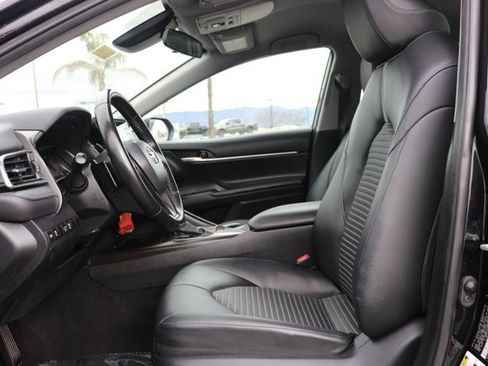 Used 2023 Toyota Camry SE image 11