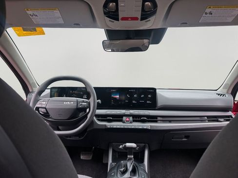 Used 2025 Kia K4 LXS image 10