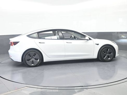 Used 2021 Tesla Model 3 Standard Range Plus RWD image 7