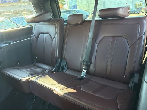 Used 2023 Ford Expedition Limited image 25