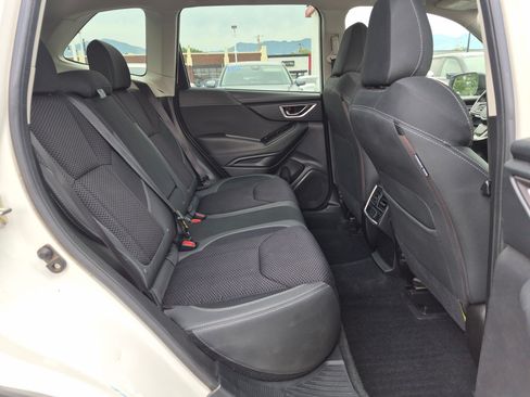 Used 2021 Subaru Forester Premium AWD/4WD image 29