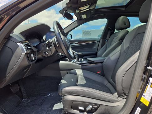 Used 2023 BMW 530i w/ Convenience Package RWD image 16