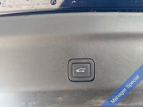 Used 2024 Chevrolet Suburban High Country w/ Premium Package image 23