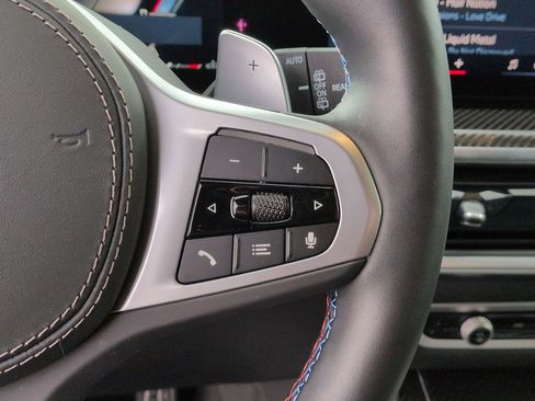 Used 2025 BMW X7 M60i AWD/4WD image 19