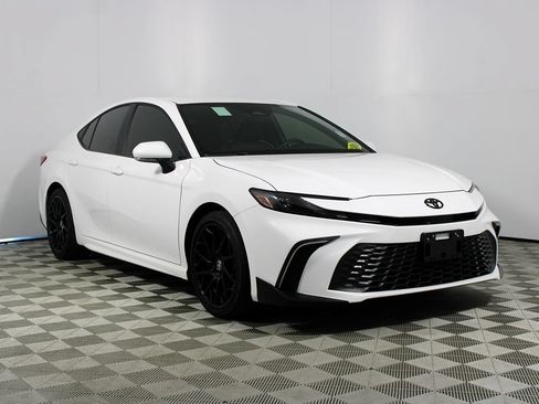 Used 2026 Toyota Camry SE w/ Multimedia Upgrade Package FWD image 30