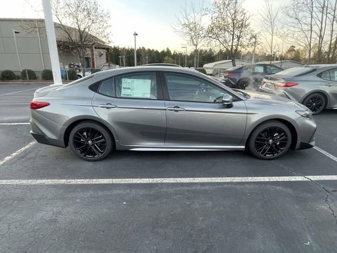 New 2026 Toyota Camry SE image 13
