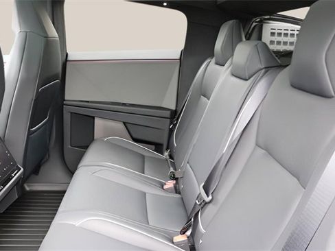 Used 2025 Tesla Cybertruck AWD Crew Cab image 20