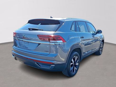 Used 2023 Volkswagen Atlas Cross Sport SE image 6