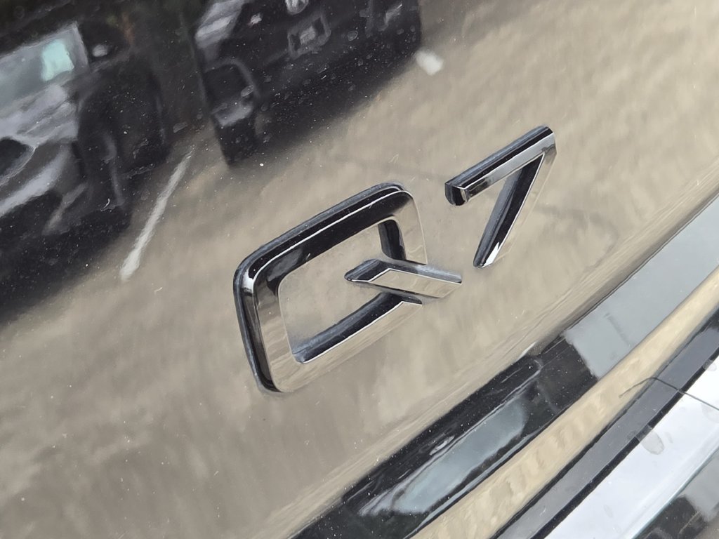 Certified 2023 Audi Q7 2.0T Premium Plus w/ Prestige Package AWD/4WD image 15
