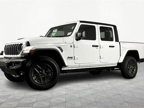 New 2026 Jeep Gladiator Sport image 1