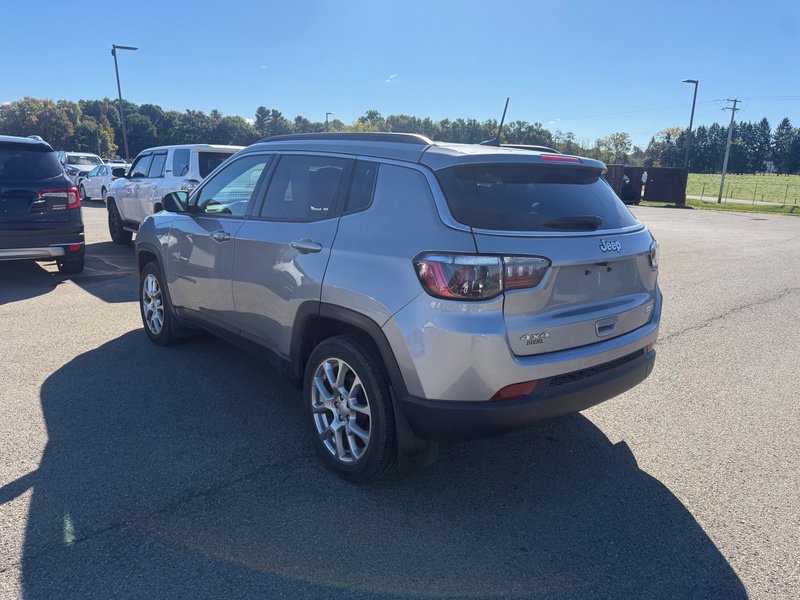Used 2023 Jeep Compass Latitude AWD/4WD image 17