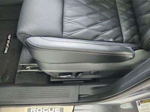 New 2026 Nissan Rogue Platinum w/ Platinum Premium Package image 18