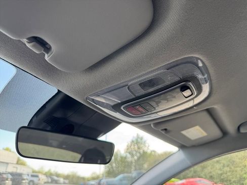 Used 2024 Hyundai Elantra SEL FWD image 24
