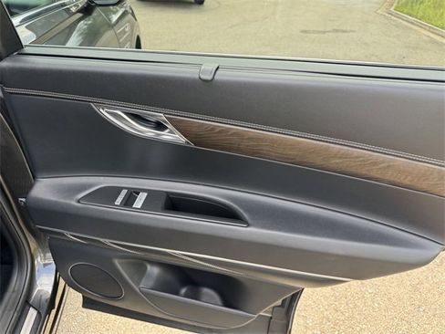 Used 2024 Genesis GV80 3.5T image 16