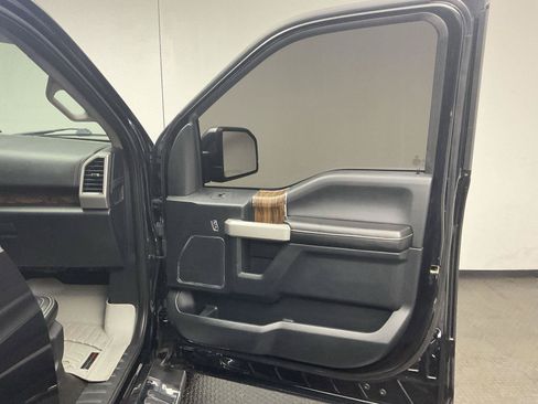 Used 2020 Ford F150 Lariat w/ Equipment Group 502A Luxury AWD/4WD image 20