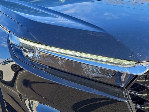 Used 2024 Honda CR-V EX-L image 10