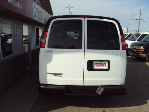 Used 2013 Chevrolet Express 1500 LS image 6