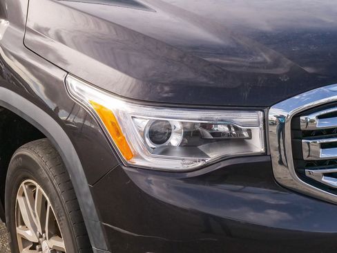 Used 2018 GMC Acadia SLE image 4