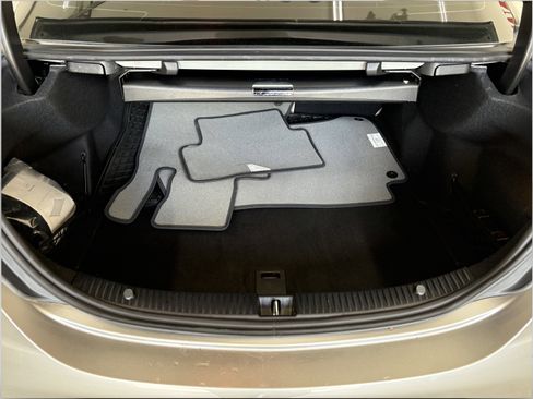 Used 2020 Mercedes-Benz C 300 4MATIC Sedan image 9