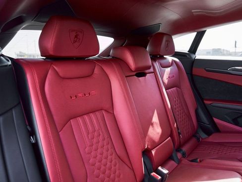 Used 2024 Lamborghini Urus S AWD/4WD image 45