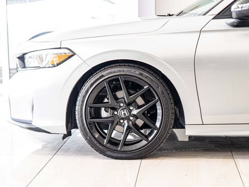 Used 2025 Honda Civic Sport image 8